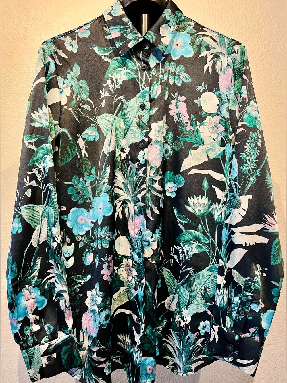 Banana Republic Teal and Pink Floral Motif Button-Down Shirt - Size M (Women’s)